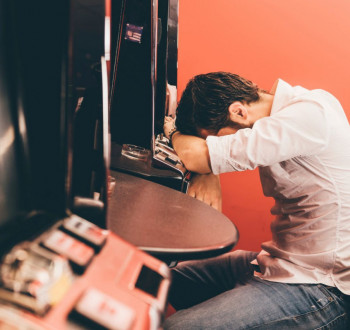 Игромания в Мостовском